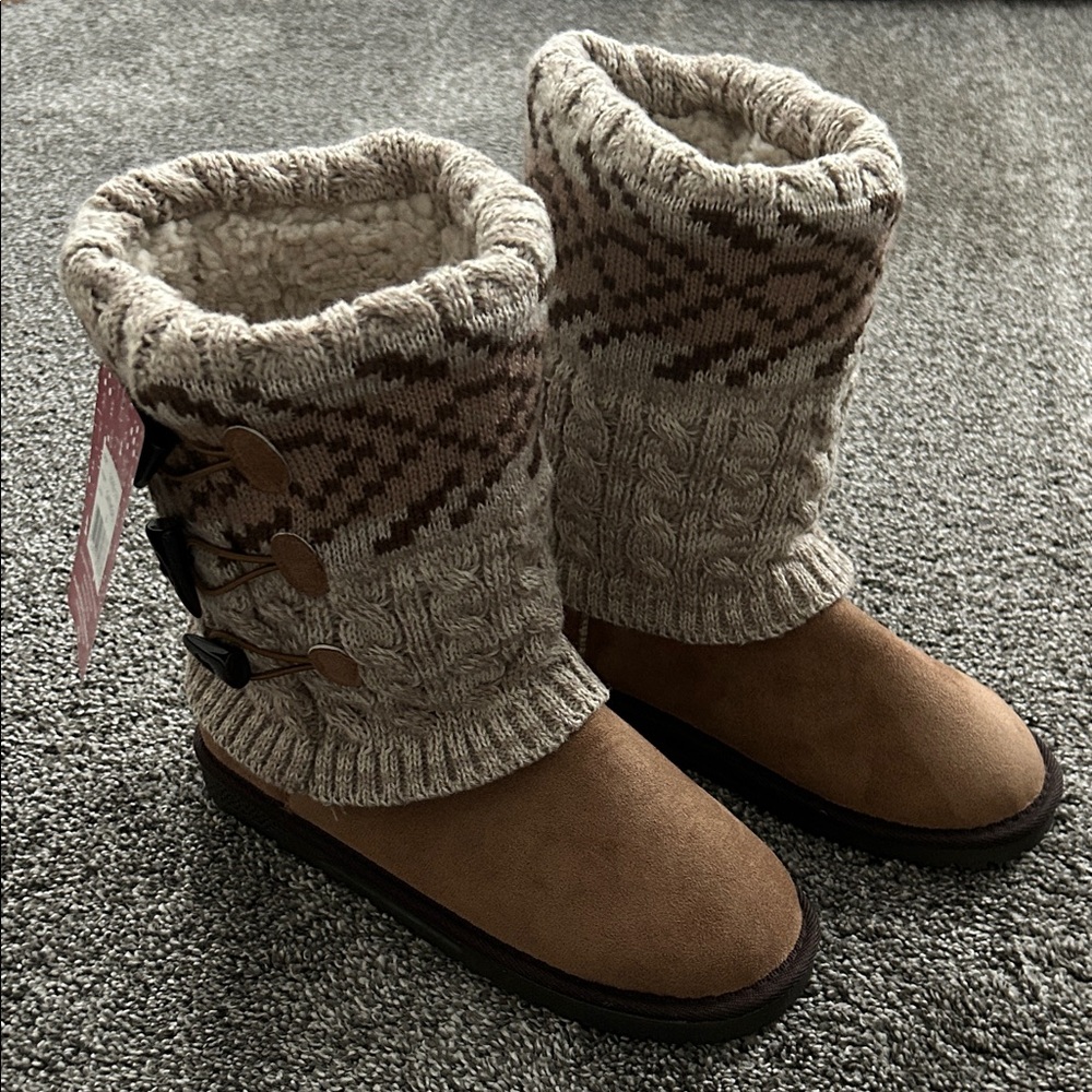 Muk Luks Tan and Brown Knit Boots